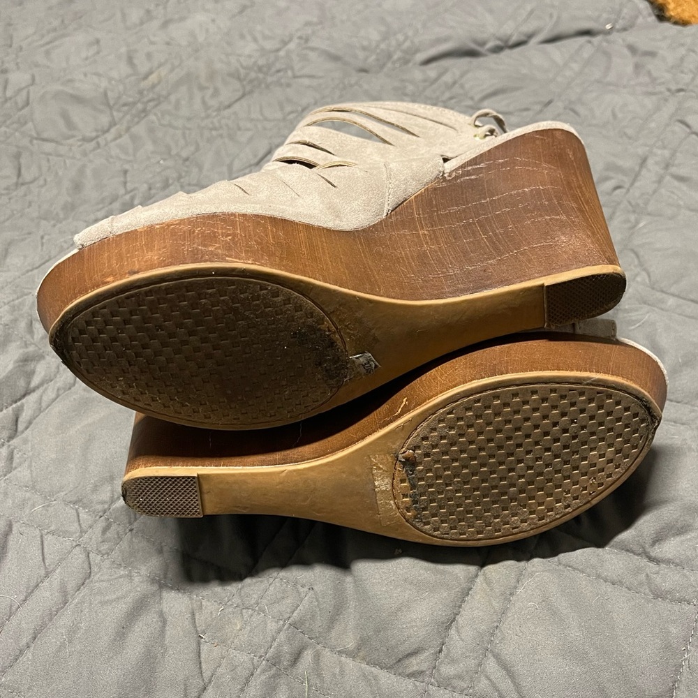 Wedges - Picture 5 of 8